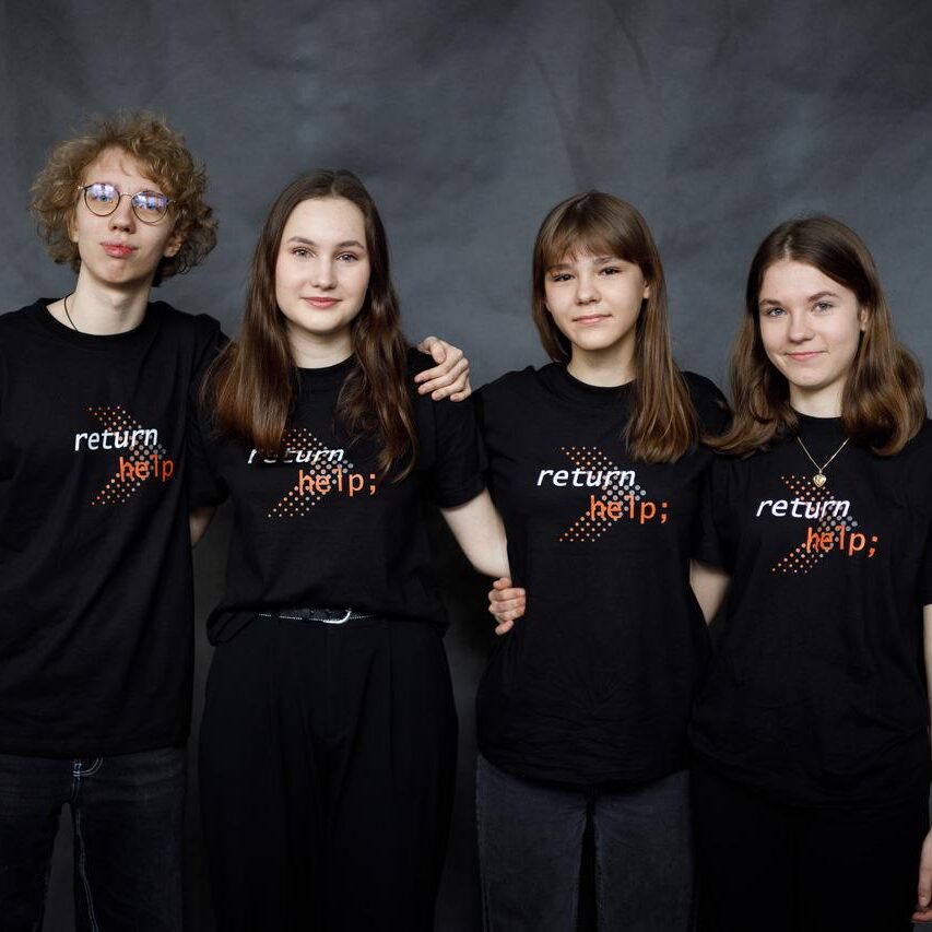 wszyscy przodem